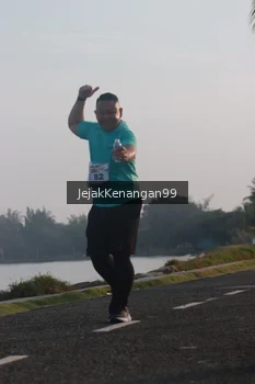 Runner Photo 4318671