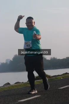 Runner Photo 4318688