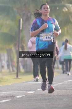 Runner Photo 4318714