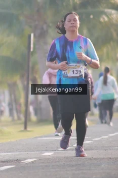 Runner Photo 4318717