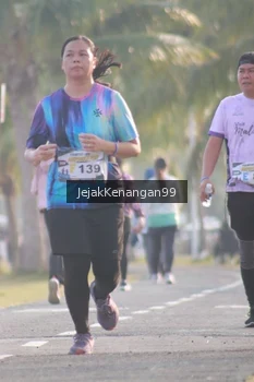 Runner Photo 4318722