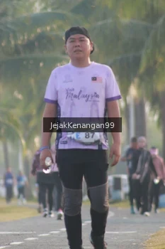 Runner Photo 4318736
