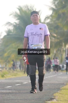 Runner Photo 4318741