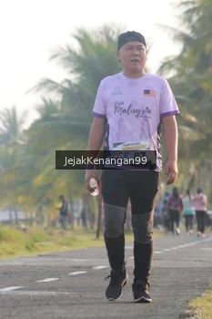 Runner Photo 4318744