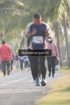 Runner Photo 4318753