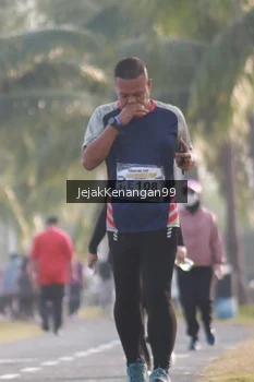 Runner Photo 4318759
