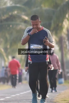 Runner Photo 4318761