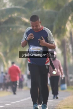 Runner Photo 4318762