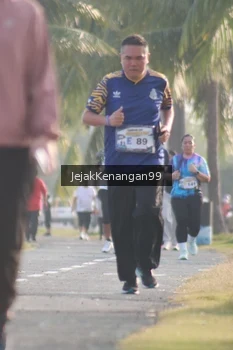 Runner Photo 4318788