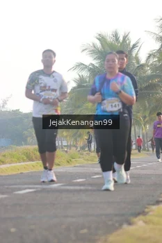 Runner Photo 4318805