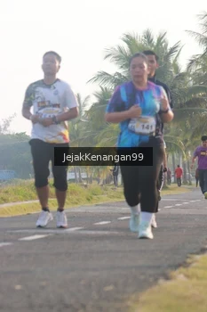 Runner Photo 4318807