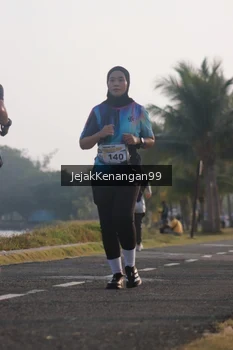 Runner Photo 4318834