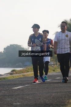 Runner Photo 4318860
