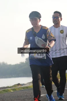 Runner Photo 4318863