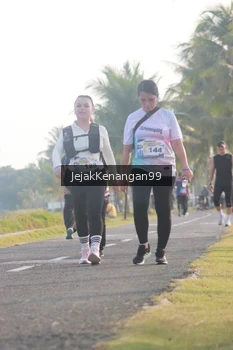 Runner Photo 4318873