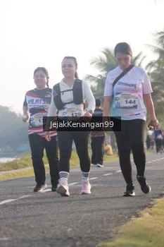 Runner Photo 4318879