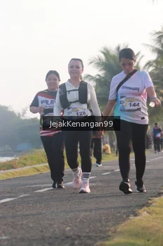 Runner Photo 4318880