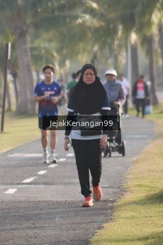 Runner Photo 4318906