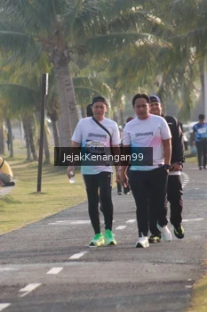Runner Photo 4318936