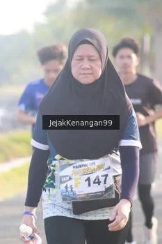 Runner Photo 4318937