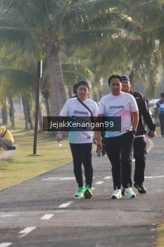 Runner Photo 4318939