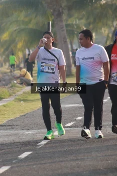 Runner Photo 4318946