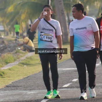 Runner Photo 4318947
