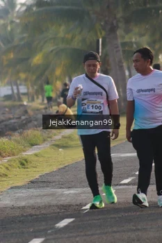 Runner Photo 4318956