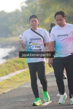 Runner Photo 4318959