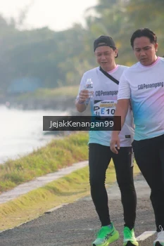 Runner Photo 4318967