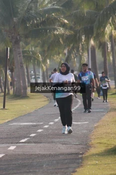 Runner Photo 4318976