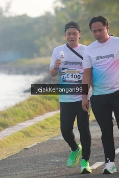 Runner Photo 4318990