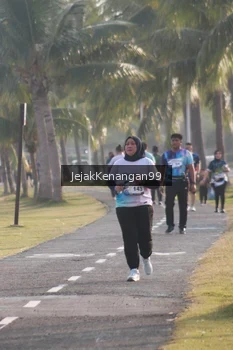 Runner Photo 4318993