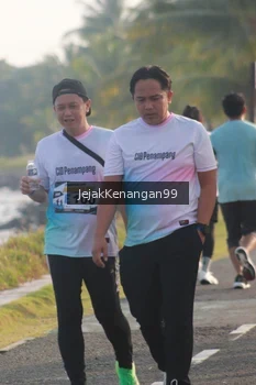 Runner Photo 4318994