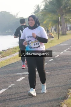 Runner Photo 4318999