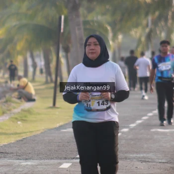 Runner Photo 4319010