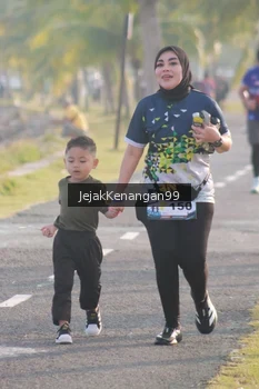 Runner Photo 4319043