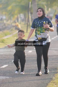 Runner Photo 4319047