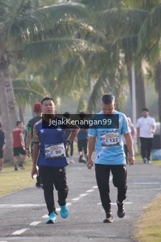 Runner Photo 4319067