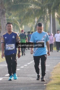Runner Photo 4319071