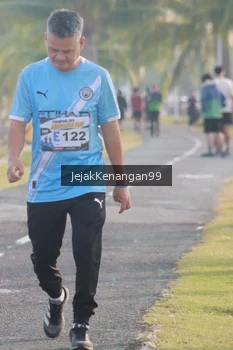 Runner Photo 4319085