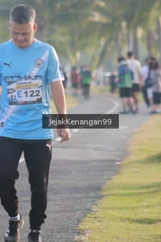Runner Photo 4319095