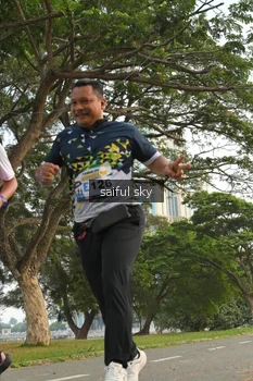 Runner Photo 4319333