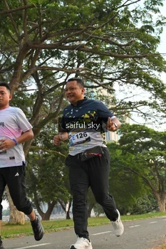 Runner Photo 4319335