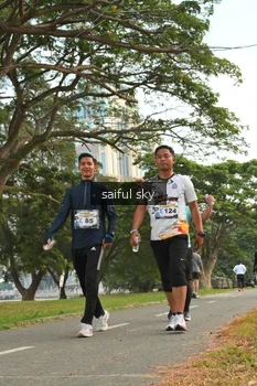 Runner Photo 4319346