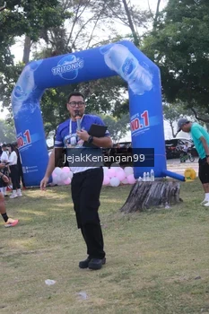 Runner Photo 4319405