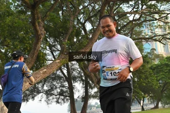 Runner Photo 4319422