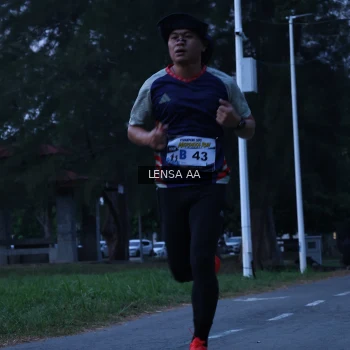 Runner Photo 4319570