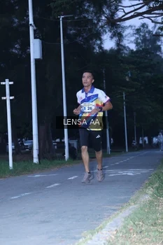 Runner Photo 4319574