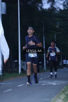 Runner Photo 4319576